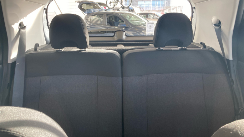 Hyundai INSTER 85kW 01 49kWh 5dr Auto Electric Hatchback